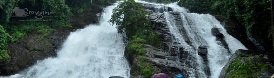 chapra falls between Athirapally and Vazhachal